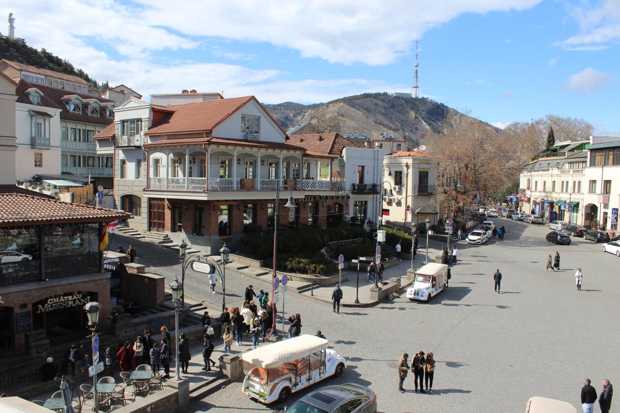 Meidan Inn Tbilisi Bagian luar foto