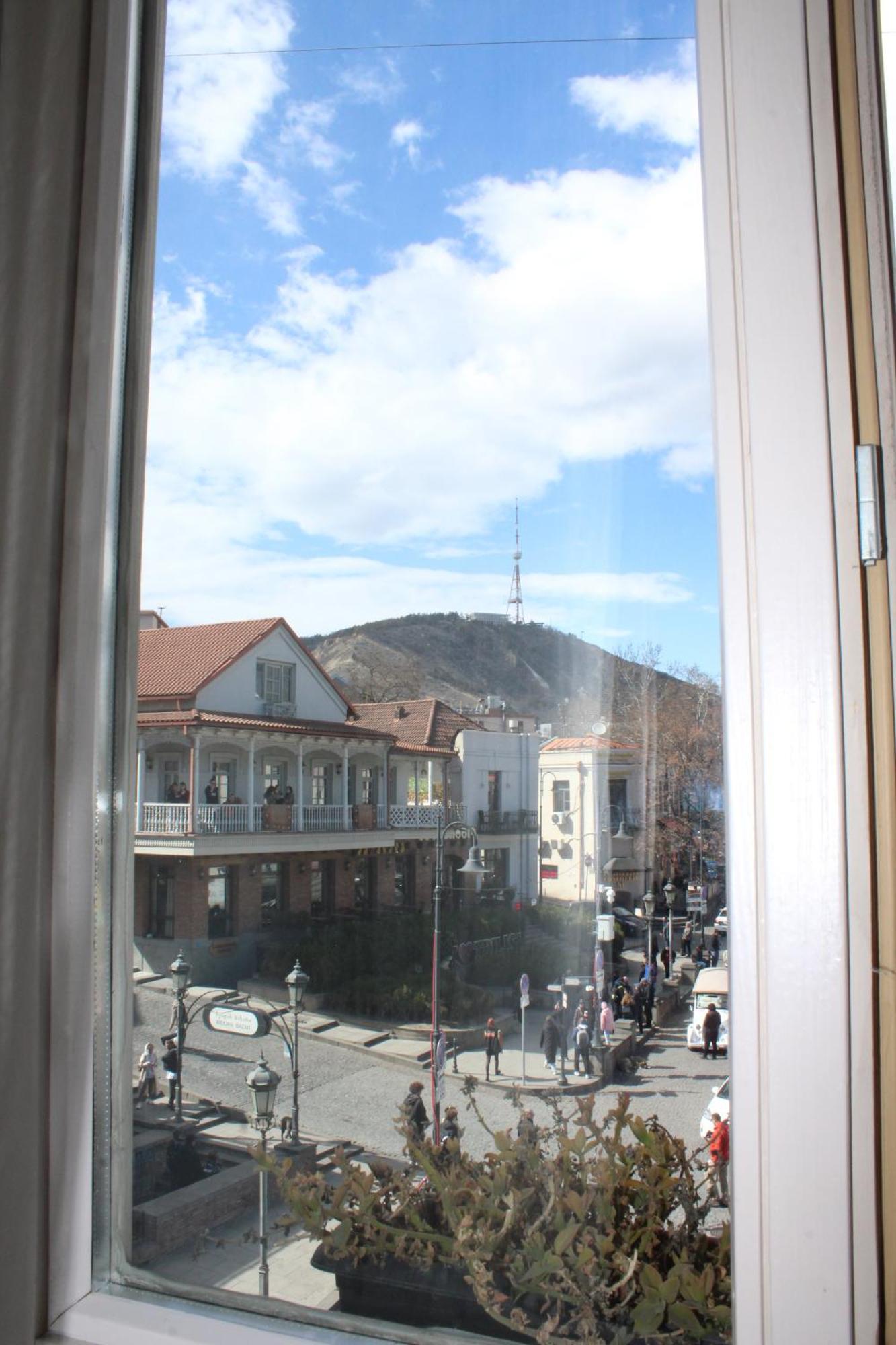 Meidan Inn Tbilisi Bagian luar foto