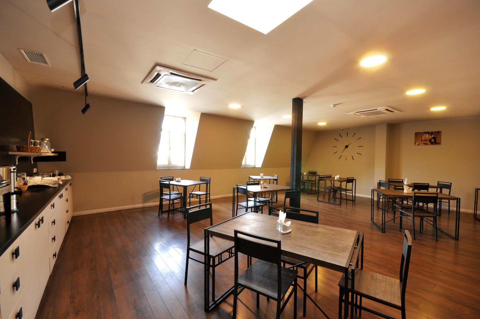 Meidan Inn Tbilisi Bagian luar foto