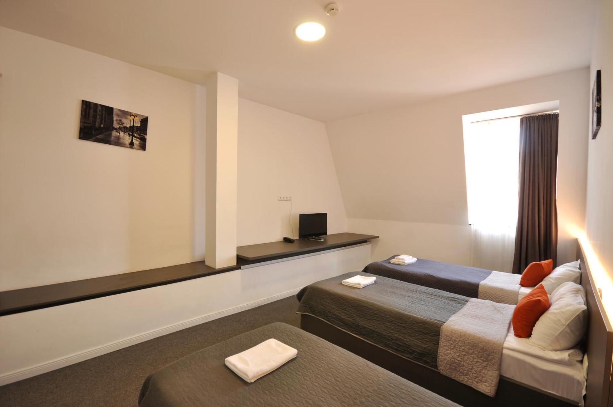 Meidan Inn Tbilisi Bagian luar foto