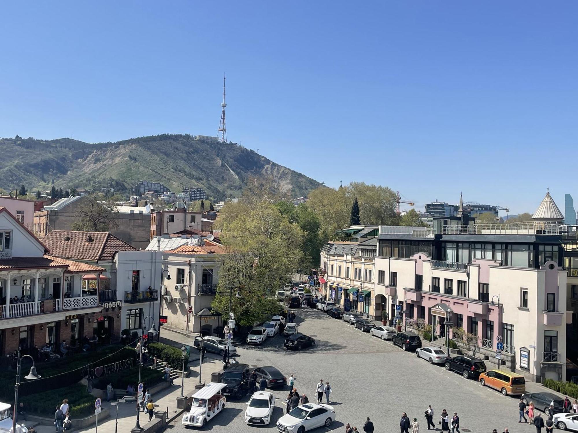 Meidan Inn Tbilisi Bagian luar foto