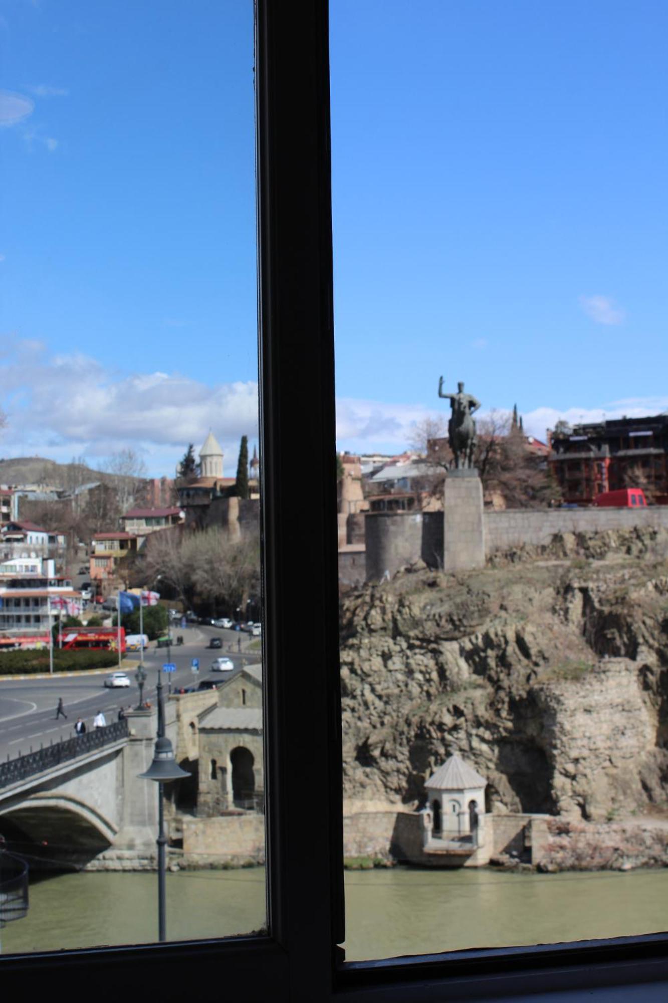 Meidan Inn Tbilisi Bagian luar foto