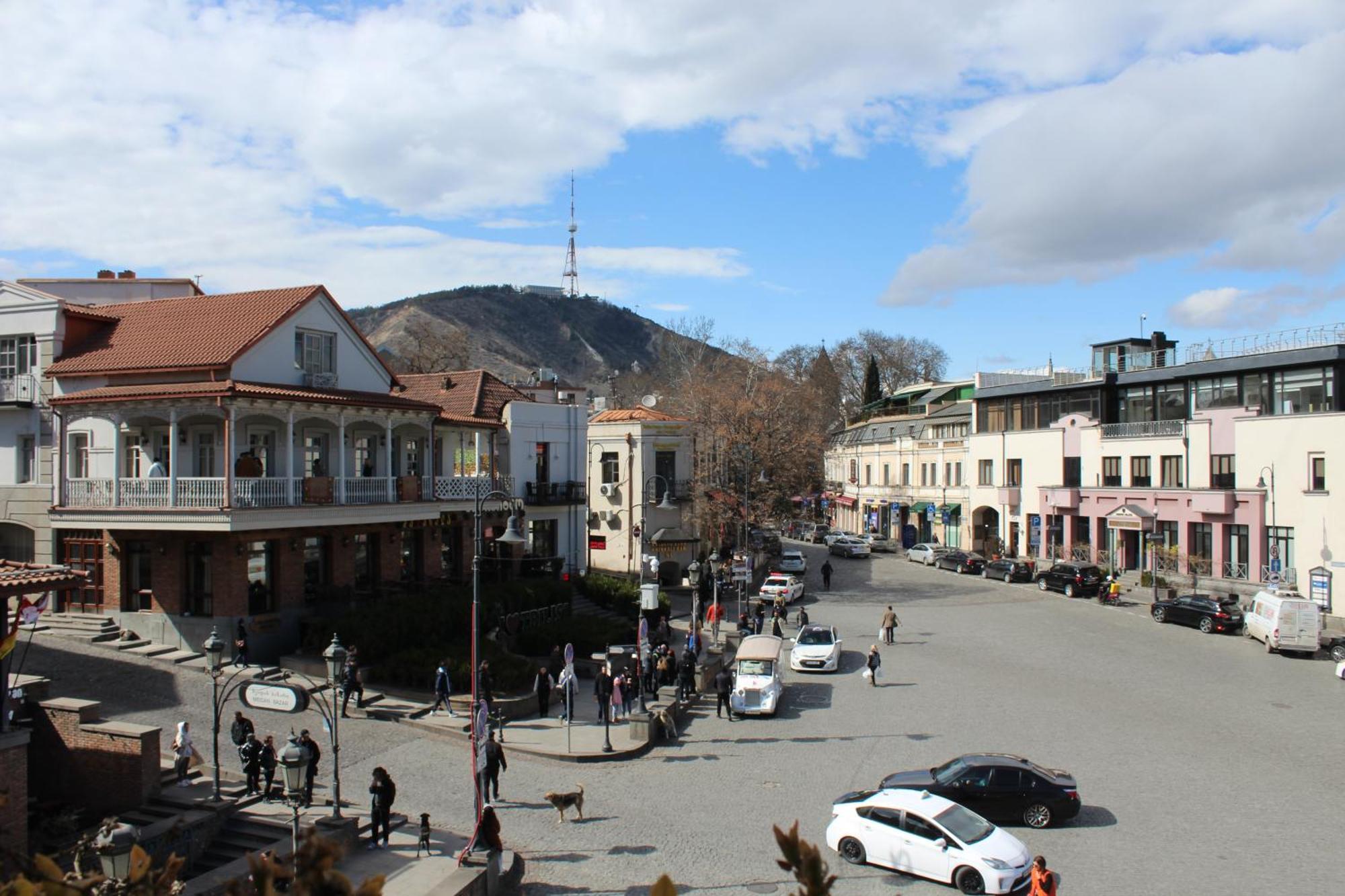 Meidan Inn Tbilisi Bagian luar foto